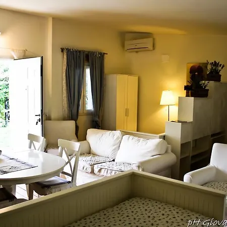 住宿加早餐酒店 Albarosa 鲁沃迪普利亚